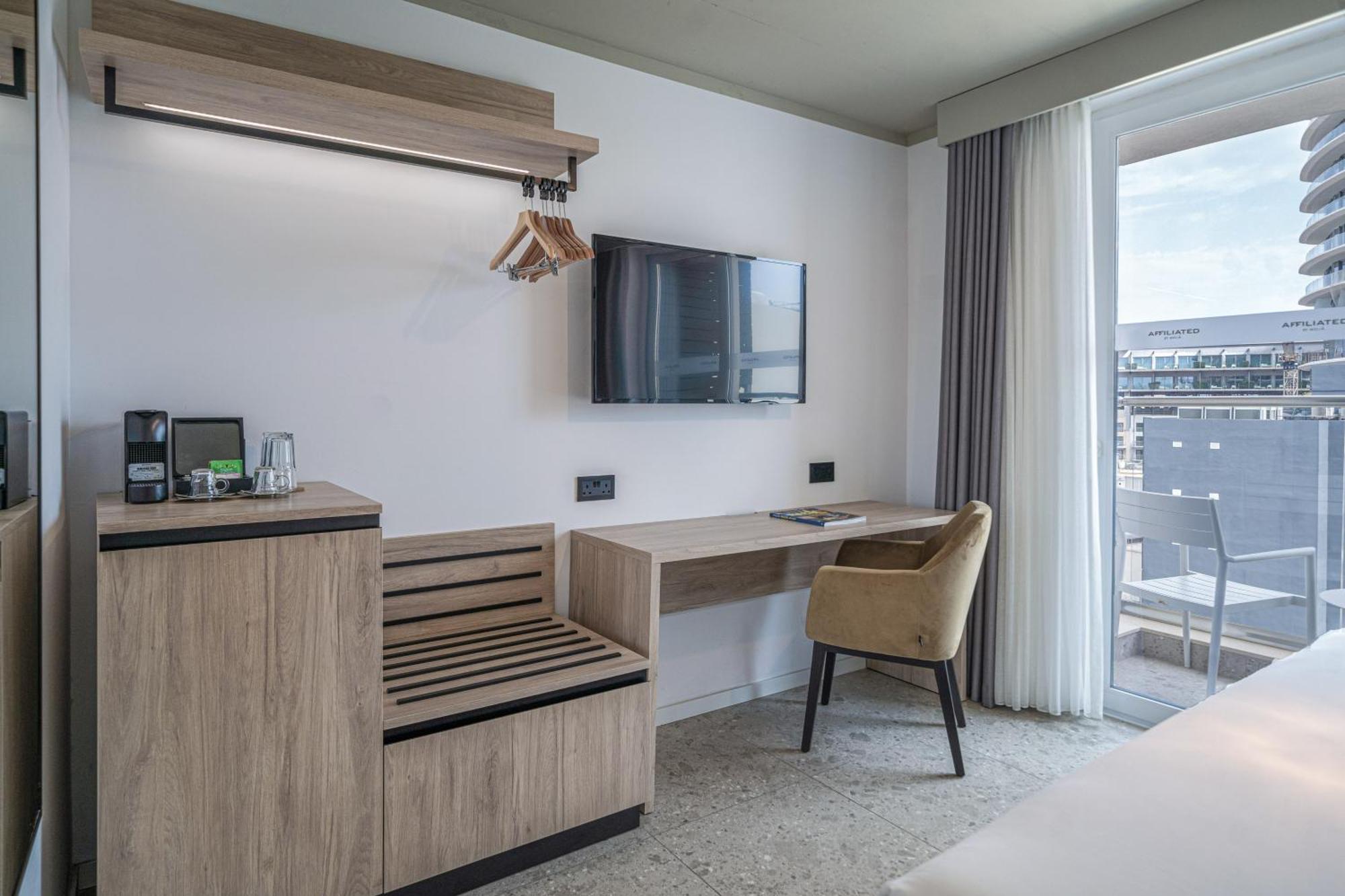 Hotel Mistral St Julian'S, Affiliated By Melia Saint Julian's Exteriér fotografie